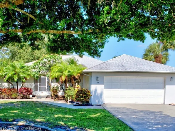 399 Lake August Dr, Lake Placid, FL 33852