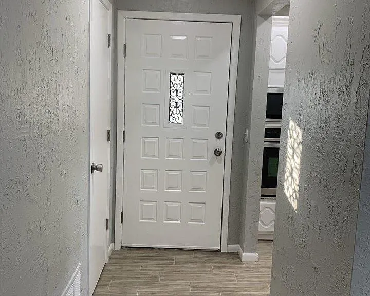 5519 Briargrove Dr — Photo 2