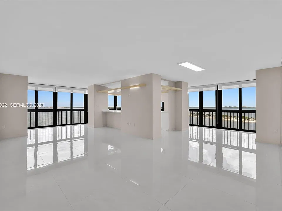 2333 Brickell Ave #1701
