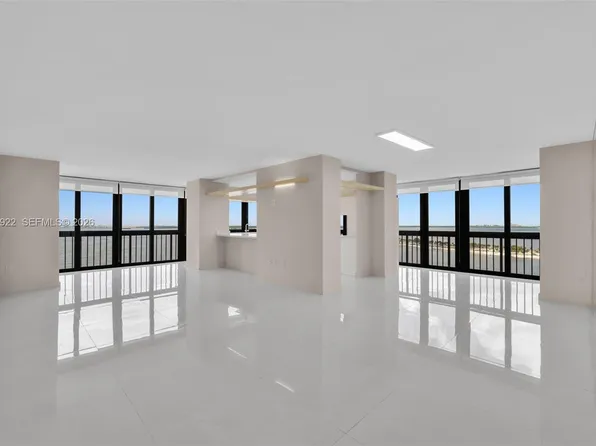 2333 Brickell Ave, Miami, FL