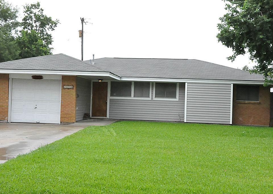 1st image of 2218 20th Ave N