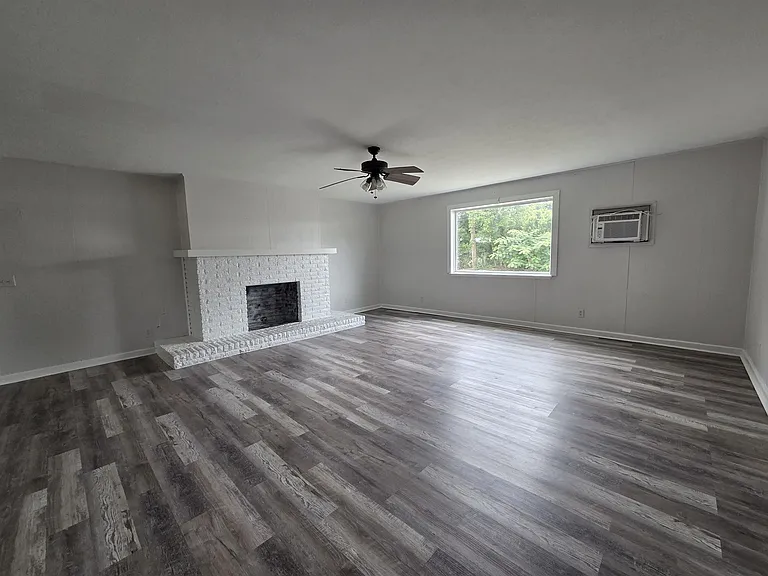 404 Puckett Rd — Photo 21