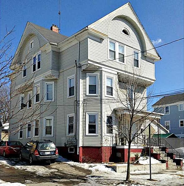 2nd image of 218 Hamilton St