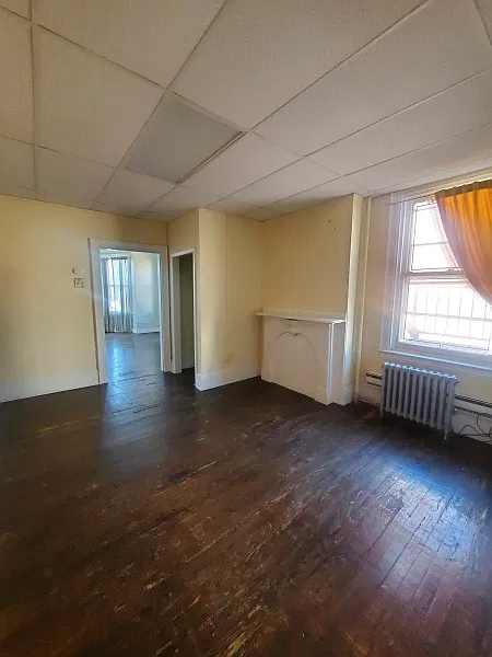 2 bed, $1,200 — Photo 2