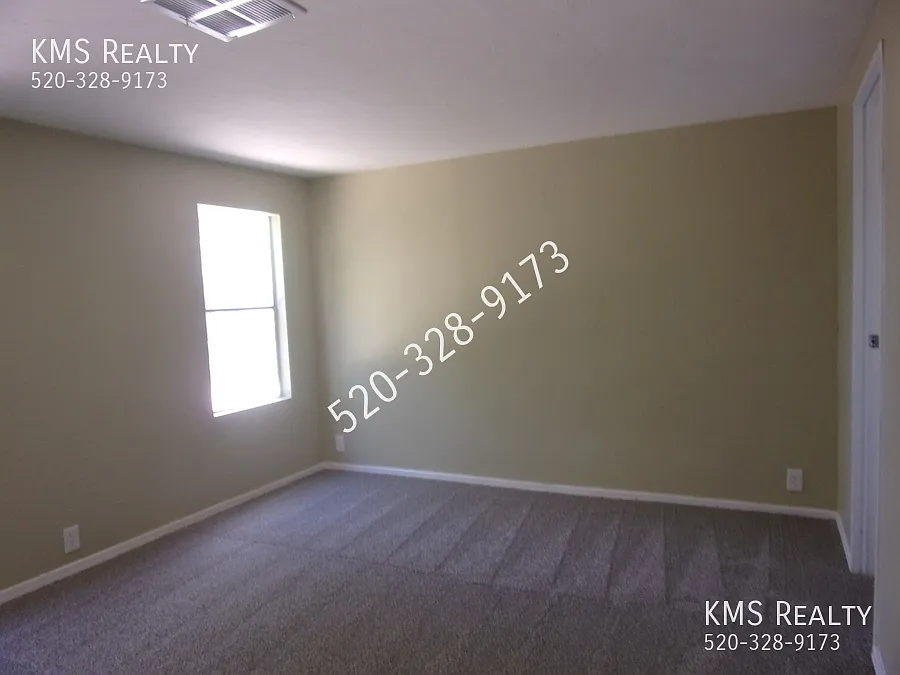 3 Bedrooms 2 Baths MH- Marana Owner/Agent — Photo 2