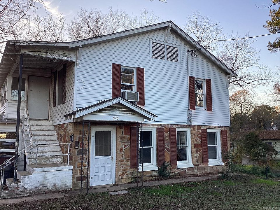 1st image of 828 E Main St