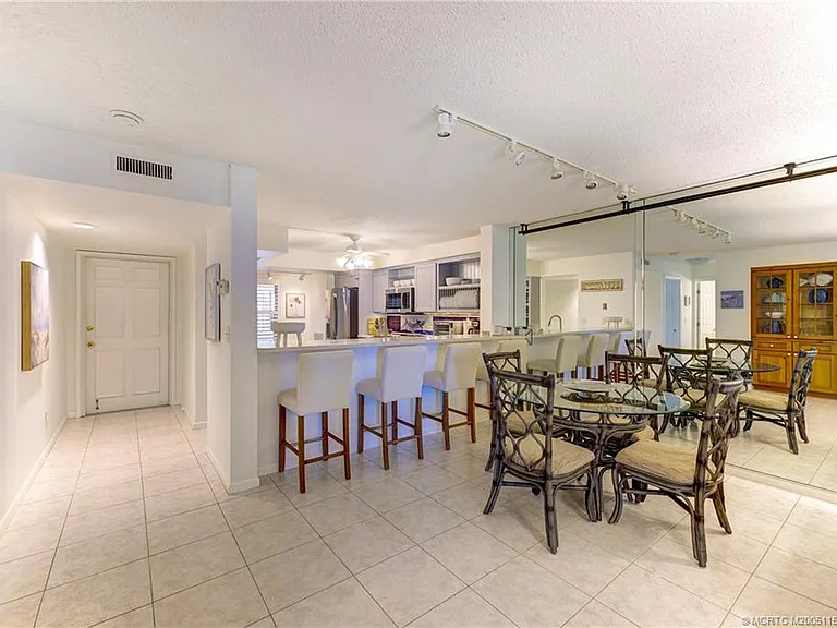 2571 NE Ocean Blvd #104 — Photo 7