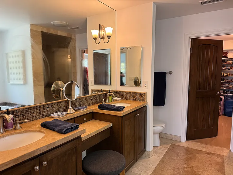 1740 Mathews Ave — Photo 15
