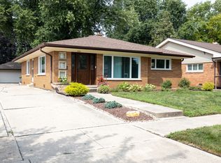 9808 S 51st Ave, Oak Lawn, IL 60453