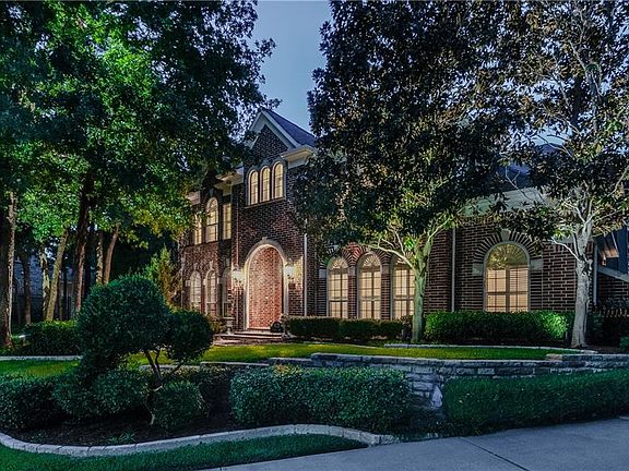 4th image of 822 Sierra Ln