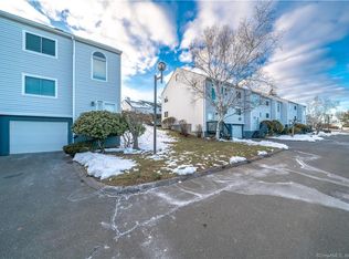 29 Woodbridge Ln #29, Cromwell, CT 06416