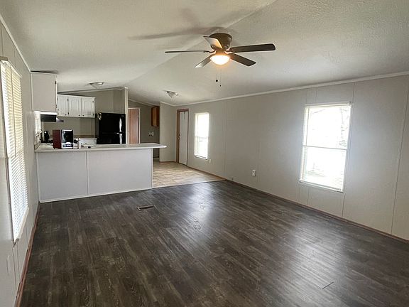3rd image of 73 Ashley Cir #18