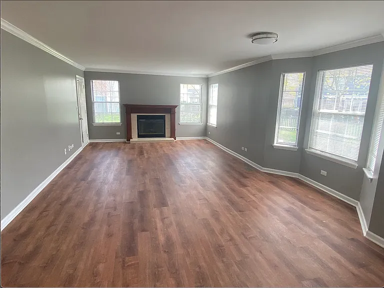 2111 Camden Ln #2111 — Photo 3