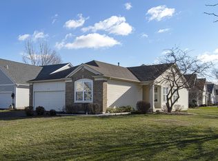 153 Fieldcrest Ct, Grayslake, IL 60030