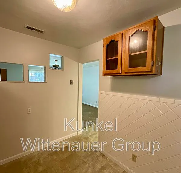 1715 Menard Dr — Photo 8