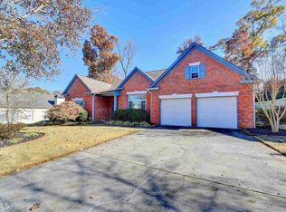 5925 Shepherds Pond, Alpharetta, GA 30004