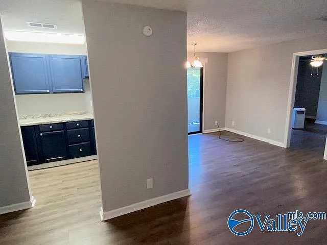 2 bed, 1.0 bath, 758 sqft, $850 — Photo 3