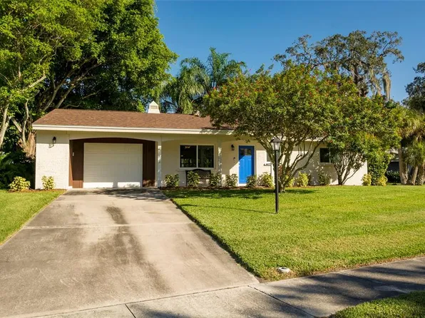 3005 Chase Cir, Sarasota, FL 34231