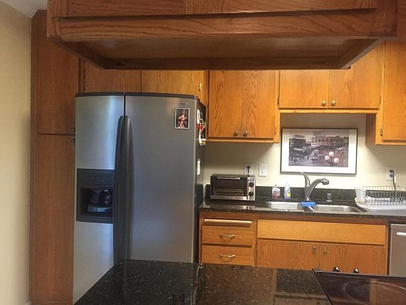 2nd image of 3006 Lakewood Dr