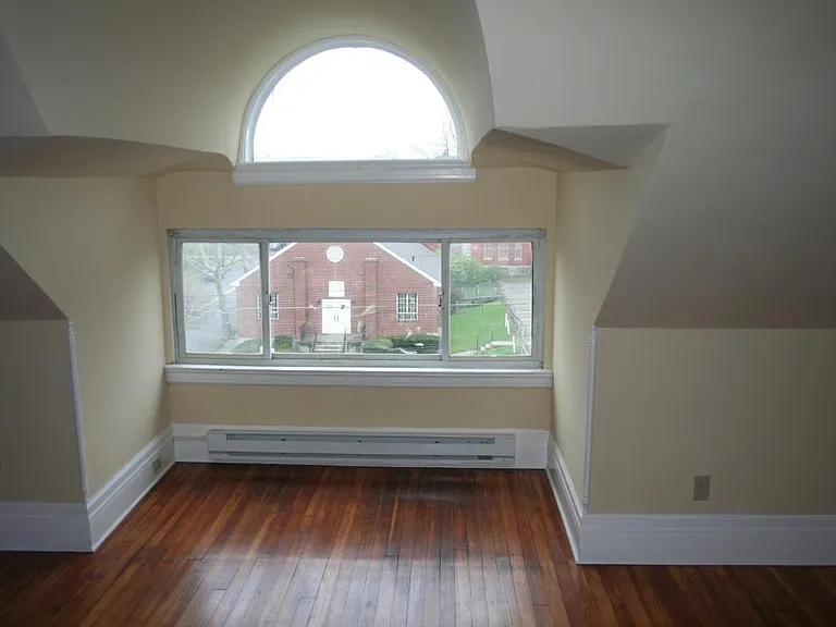 300 McGregor Ave #3 — Photo 18