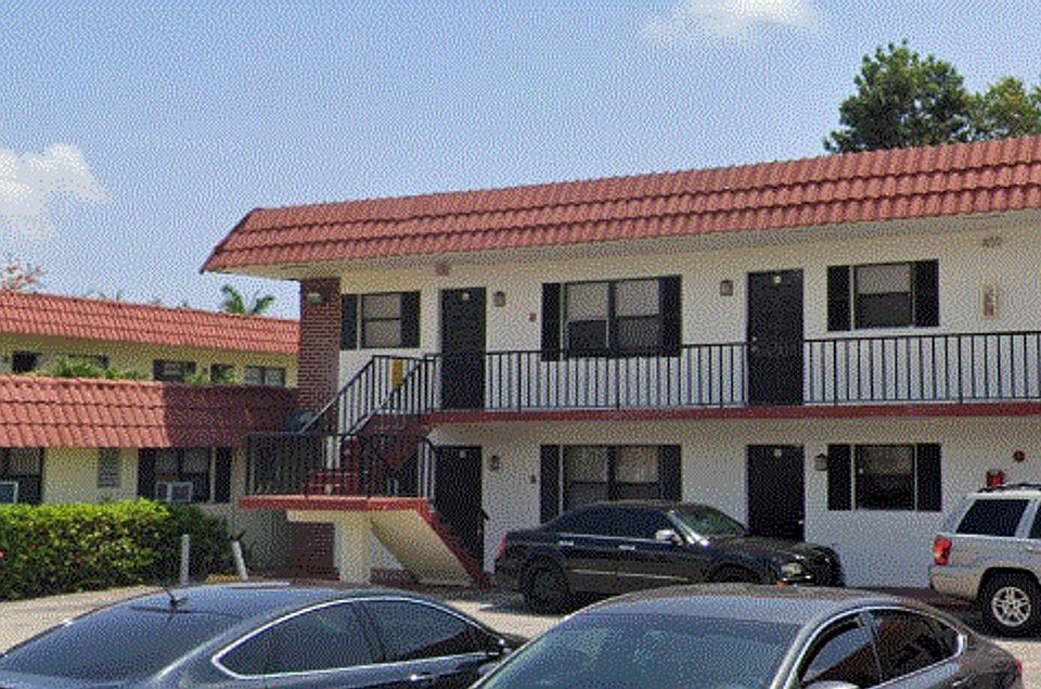 1st image of 914 S Federal Hwy APT 5