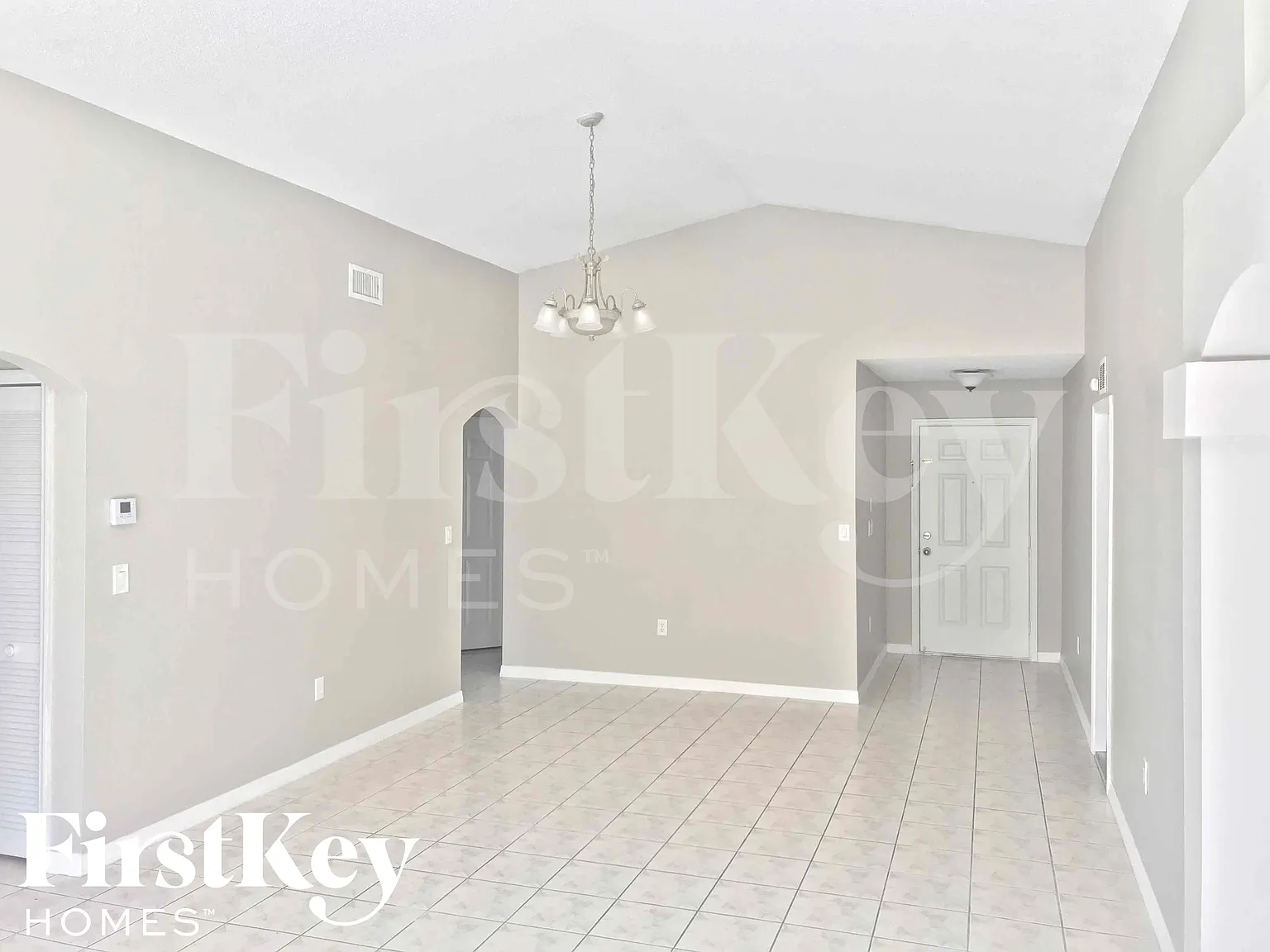 3 bed, 2.0 bath, 1654 sqft, $3,850 — Photo 2