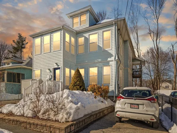 37 Lincoln St, North Andover, MA 01845