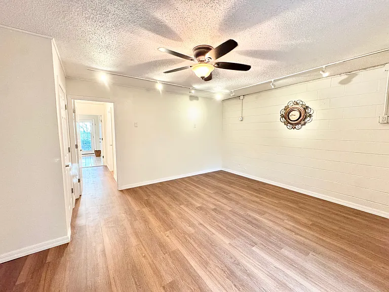603 Garland Cir — Photo 27