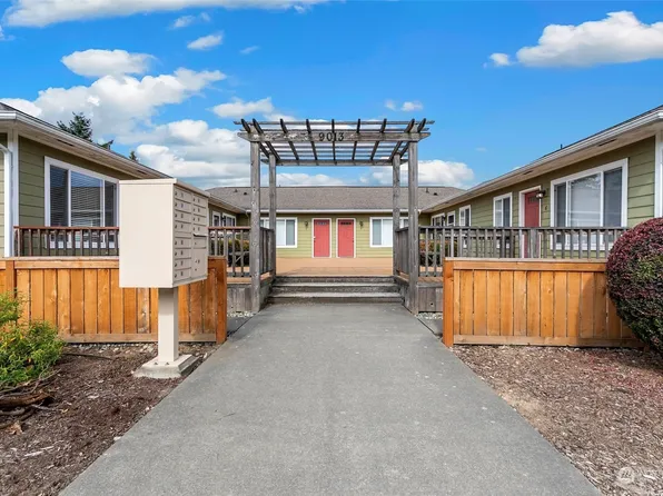 9013 16th Avenue SW #12, Seattle, WA 98106