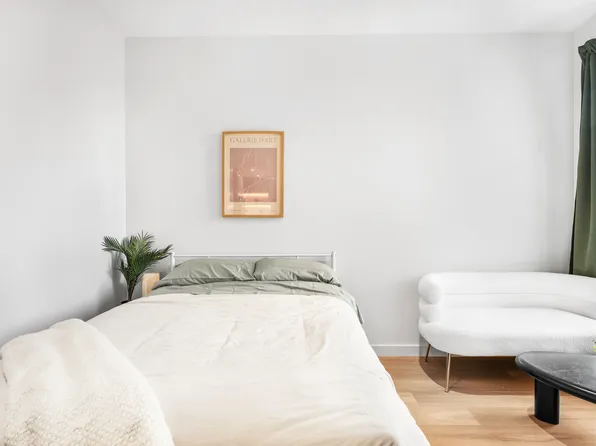 16 West Street image 2 of 34