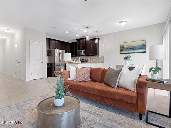2nd image of 1541 ACKEN Drive