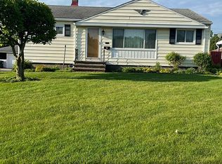 11001 Sharon Dr, Parma, OH