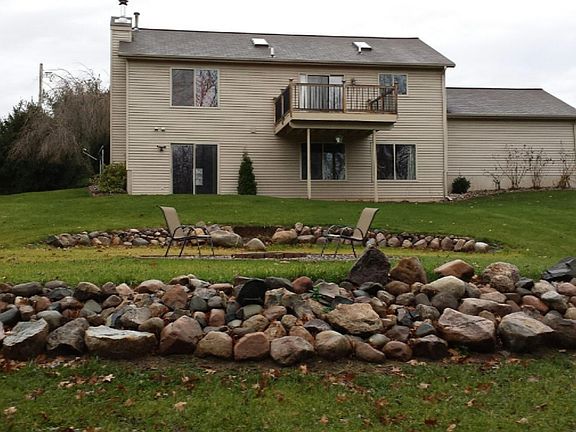 4th image of 12722 Henderson Ln