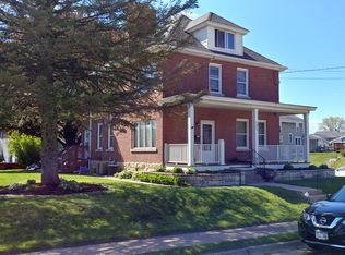 2829 Buena Vista St, Dubuque, IA 52001