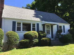 3 Maple Ave, Collinsville, CT 06019