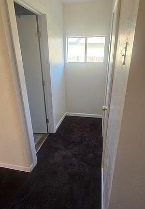 5th image of 3039 E Hedges Ave
