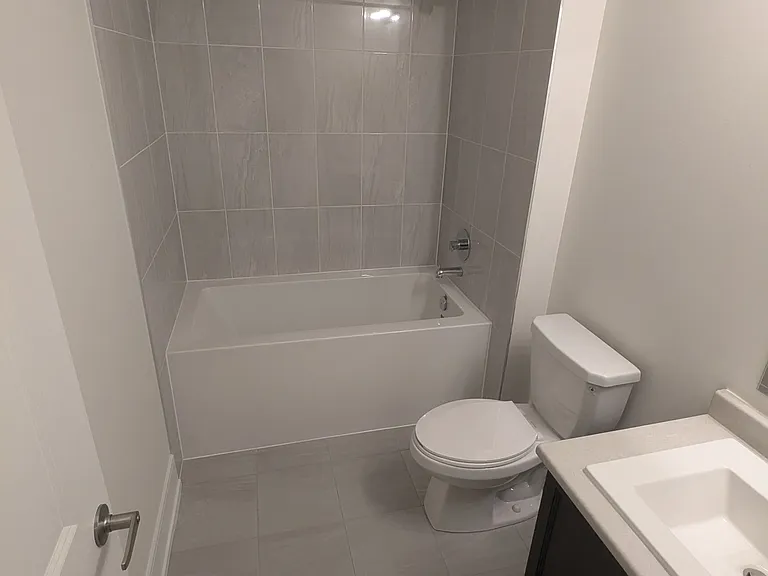 193 Rowe St #BASEMENT — Photo 4