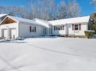 15 Rutledge Ter, Waltham, MA 02452