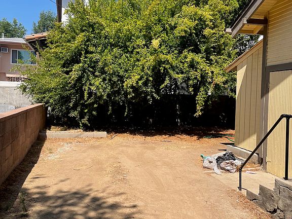 3rd image of 91 N Sierra Bonita Ave