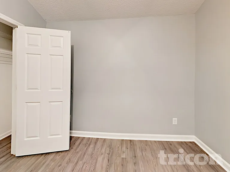 3722 Hunters Run Ln — Photo 14