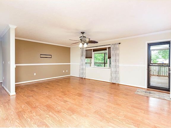 4th image of 260 Brittany Cir
