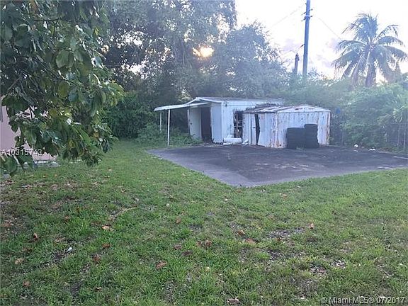 3rd image of 871 NE 139th St