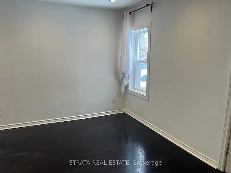220 Holborne Ave #MAIN — Photo 16
