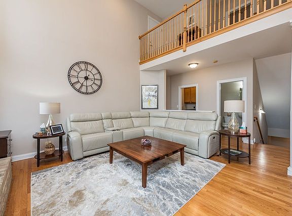 4th image of 1257 Bayshore Dr