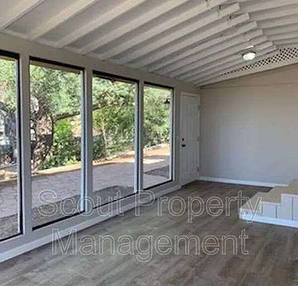 1285 Alta Vista Dr #2 — Photo 4