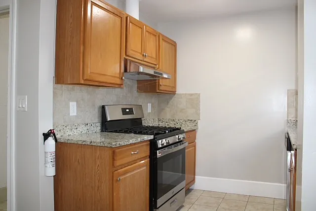 17 Sewall St #1