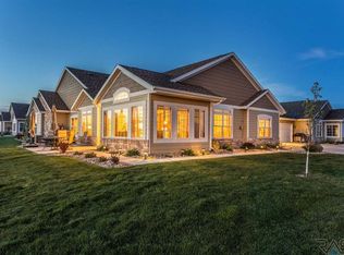 5529 E Eastbridge Pl, Sioux Falls, SD 57110