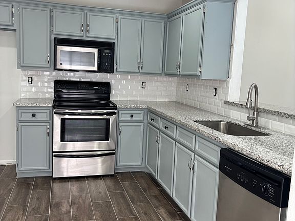 3rd image of 7895 Joyce Ln