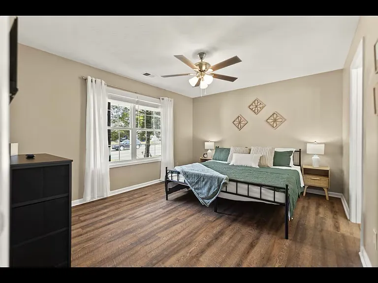 1409 Pleasant Ridge Dr — Photo 9