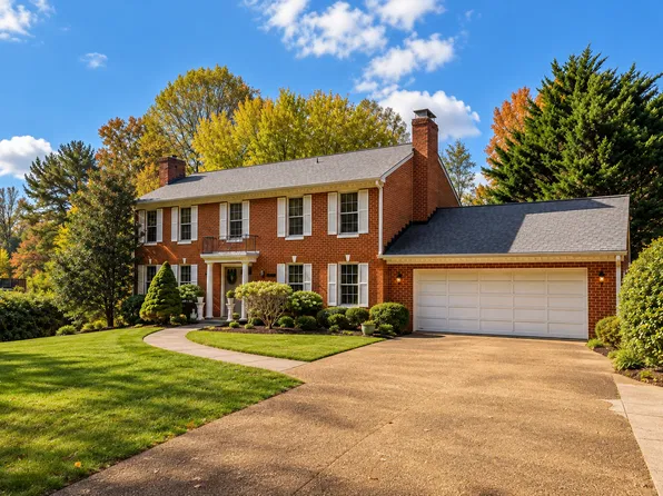 330 River Bend Rd, Great Falls, VA 22066